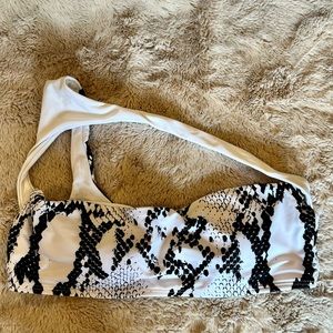 One shoulder bandeau snake print bikini top